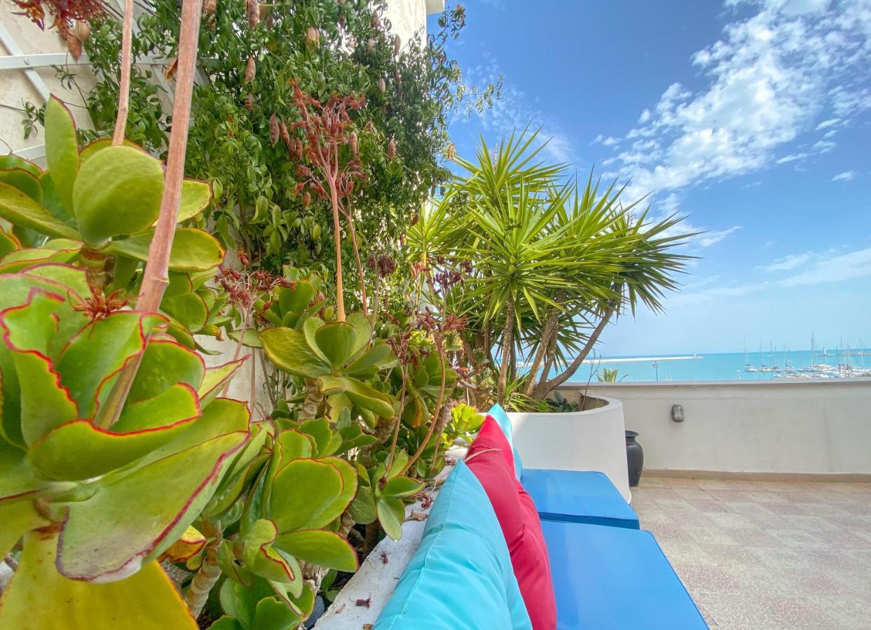 Terrazza Diomede- Manfredi Homes & Villas 曼弗雷多尼亚 外观 照片